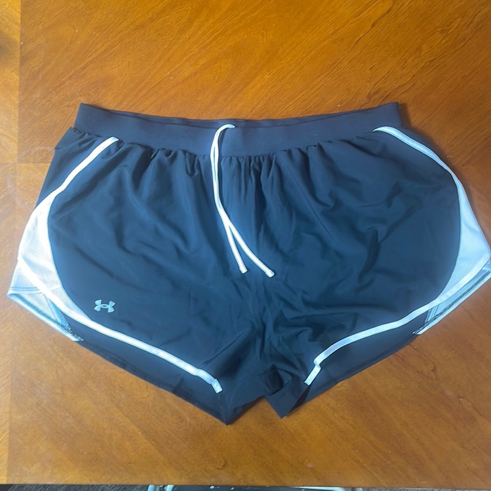 Under Armour fly by 2.0 shorts black with white trim 1X